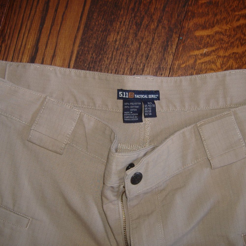 Mens 5.11Tactical Series Pants, size 42W/32L